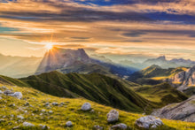 Laden Sie das Bild in den Galerie-Viewer, Akustikbild «Sonnenaufgang in den Dolomiten» 90 x 60cm | verschiedene Grössen
