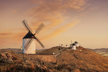 Laden Sie das Bild in den Galerie-Viewer, Akustikbild «Windmühlen in Castilla La Mancha - Spanien» 90 x 60cm | verschiedene Grössen

